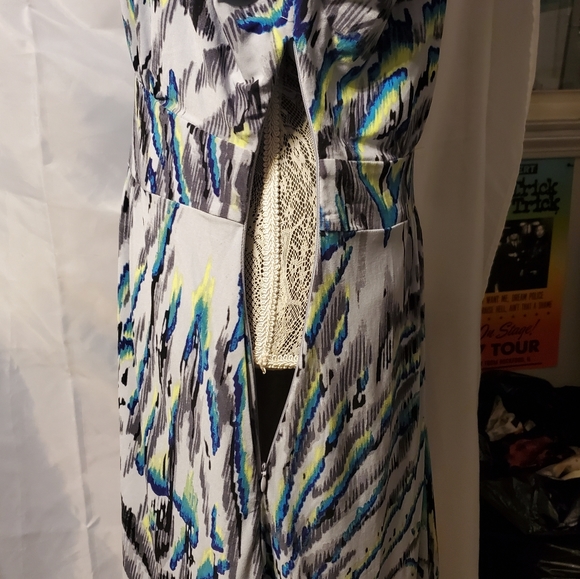 🎨 Guess Watercolor Dress - Picture 7 of 15